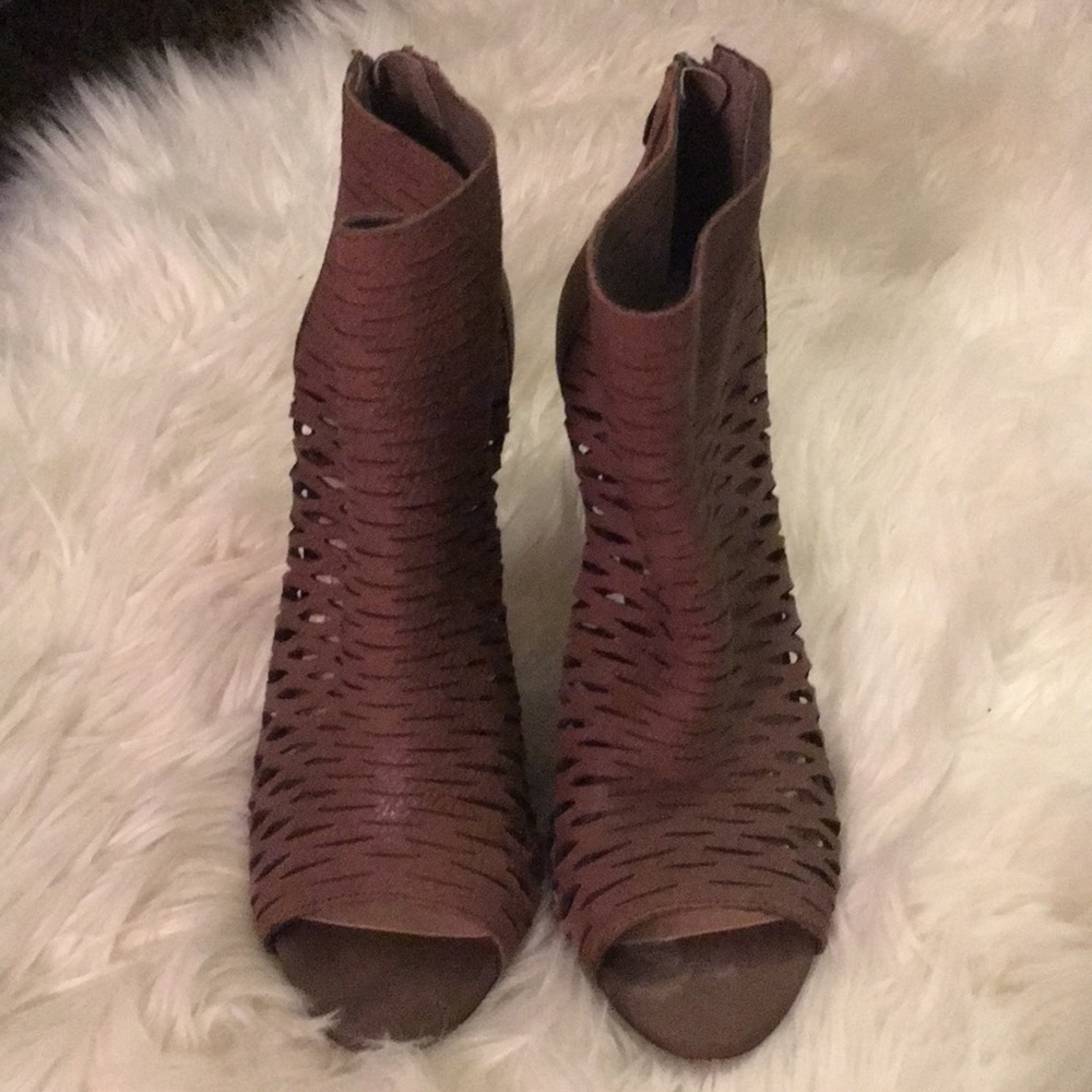 Vince Camuto Tan Brown Ankle Booties